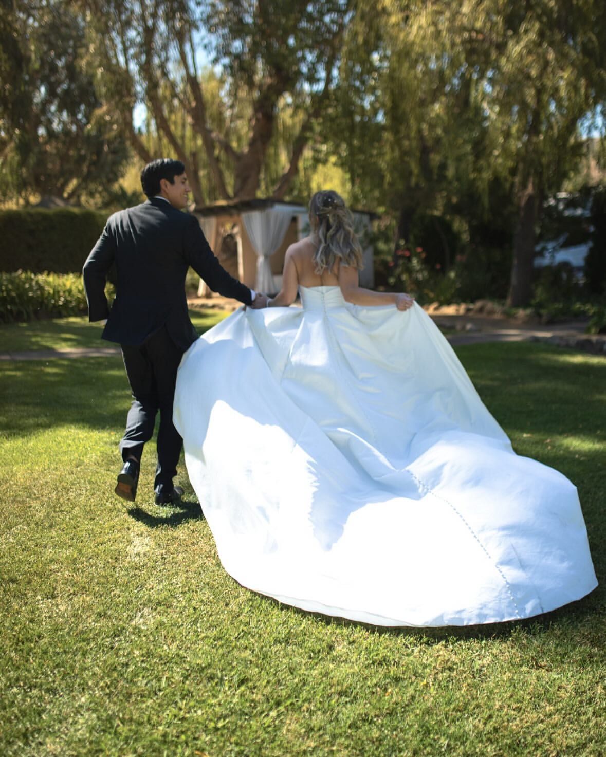 Capturing timeless moments, one love story at a time. 💍✨📍 DM for inquires - now booking weddin (1)